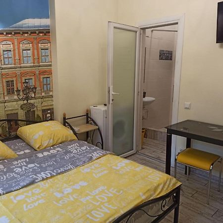 Smart Yellow Apartment-15 Хв Від Жд Вокзалу Lviv Extérieur photo